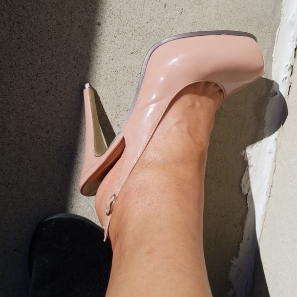 Heels - Picture 7 of 8